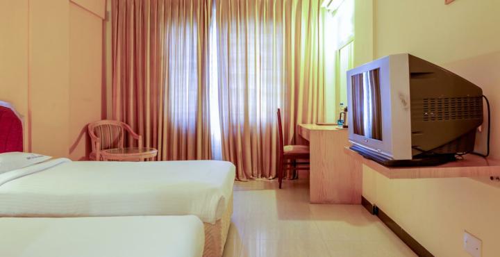 Aj International Hotel Bangalore Exterior foto
